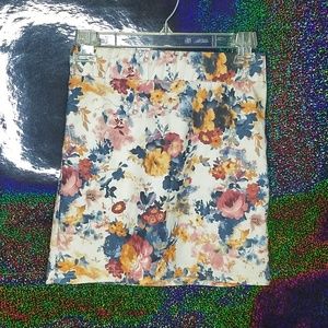 LIZ LISA Floral Form Fitted Skirt