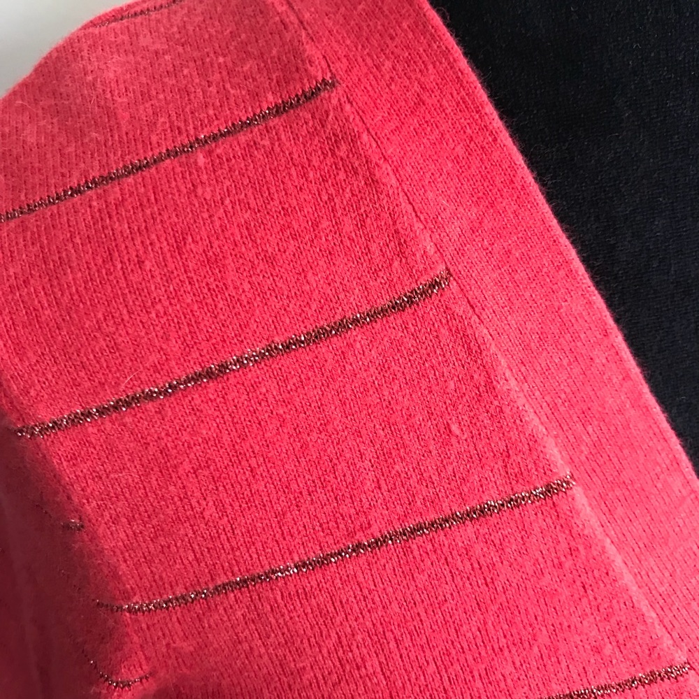 Perfect Holiday Cardigan! - Picture 4 of 6
