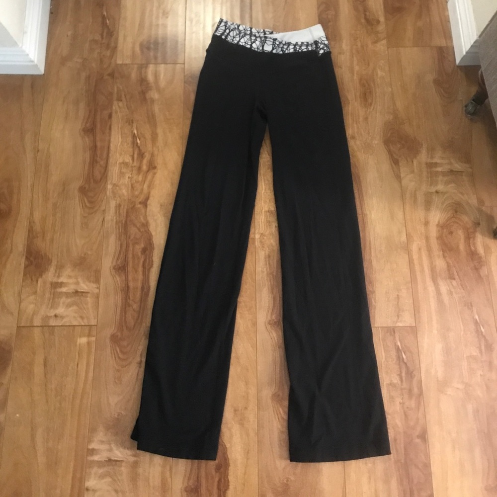 Classic Lululemon Wide Leg Leggings