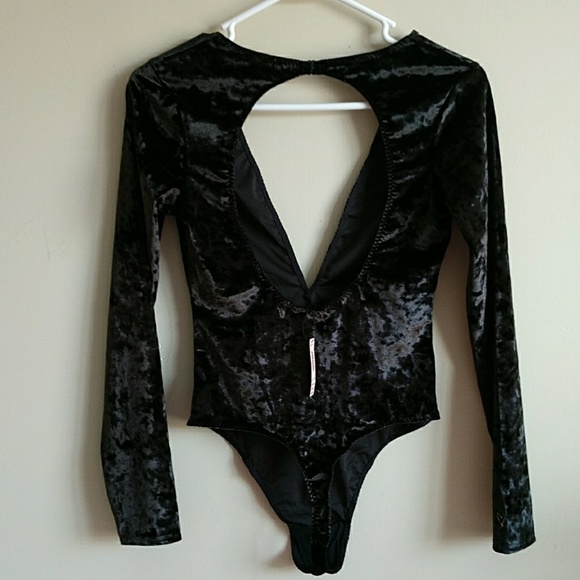 Size XS/S VICTORIA'S SECRET BODYSUIT. - Picture 3 of 4