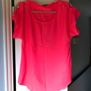 ❤️LAST DAY❤️ Hot pink top with cute shoulders