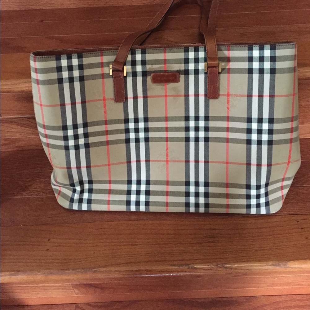 🎊🎉HOST PICKED🎈🎉BURBERRY TOTE🎊 - Picture 2 of 8