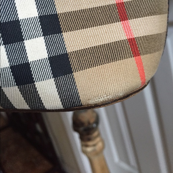 🎊🎉HOST PICKED🎈🎉BURBERRY TOTE🎊 - Picture 5 of 8