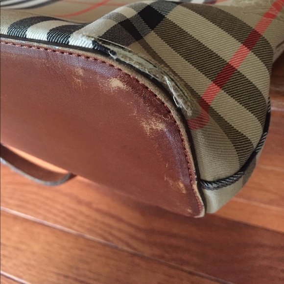 🎊🎉HOST PICKED🎈🎉BURBERRY TOTE🎊 - Picture 8 of 8