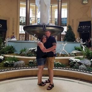 Meet your Posher, Roxanne