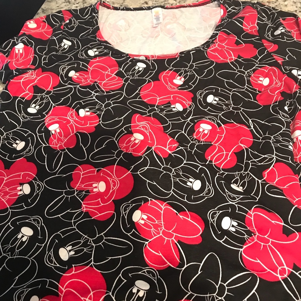 Brand New with tags, LuLaRoe small Minnie t-shirt!