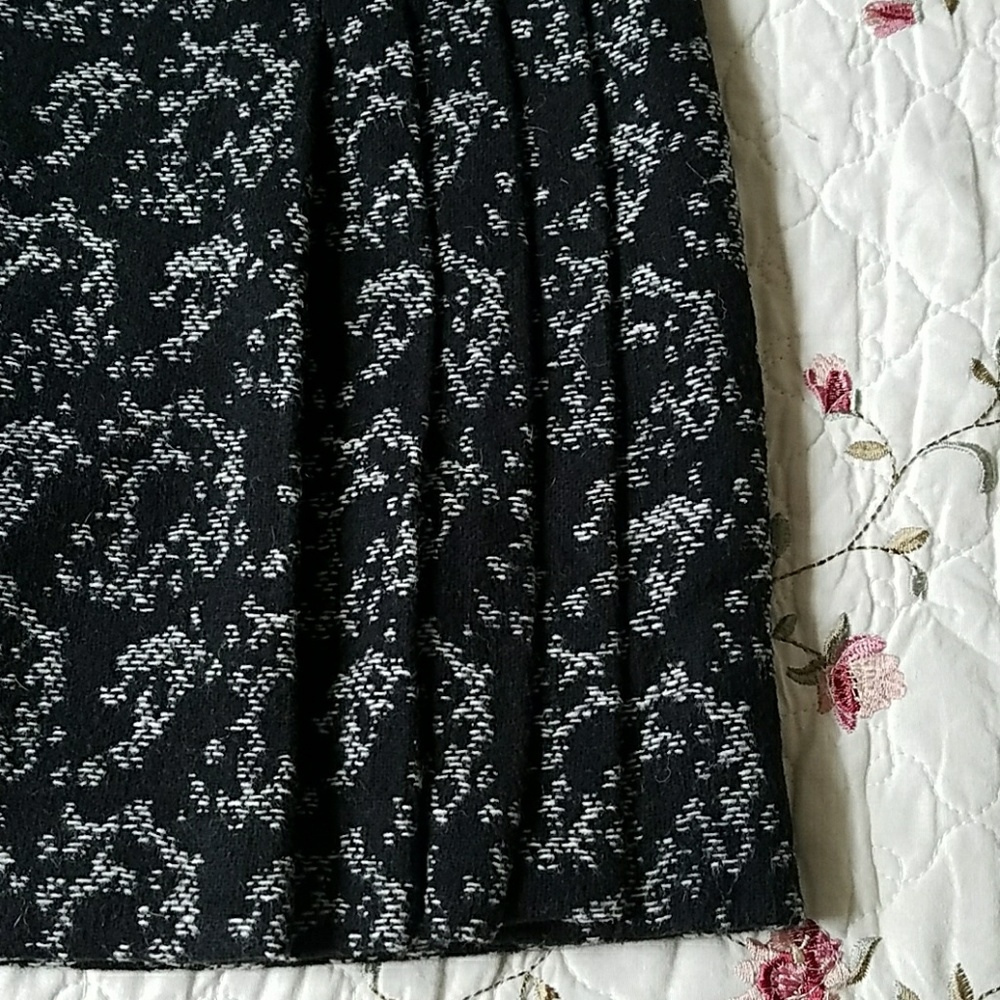 Skirt - Picture 3 of 5
