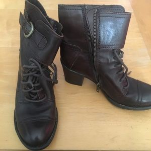 Dark brown born heeled boots 6