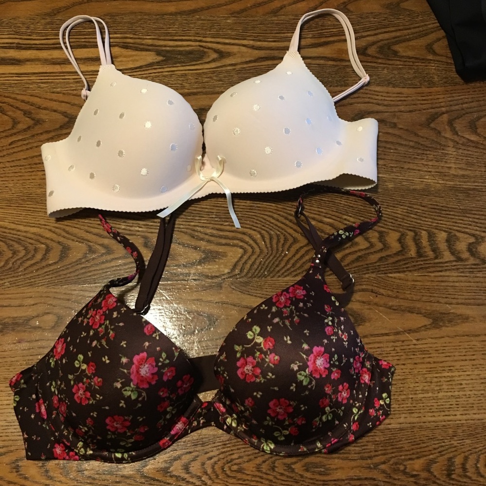 Pair of VS bras.
