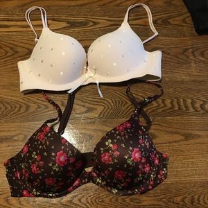 Pair of VS bras.