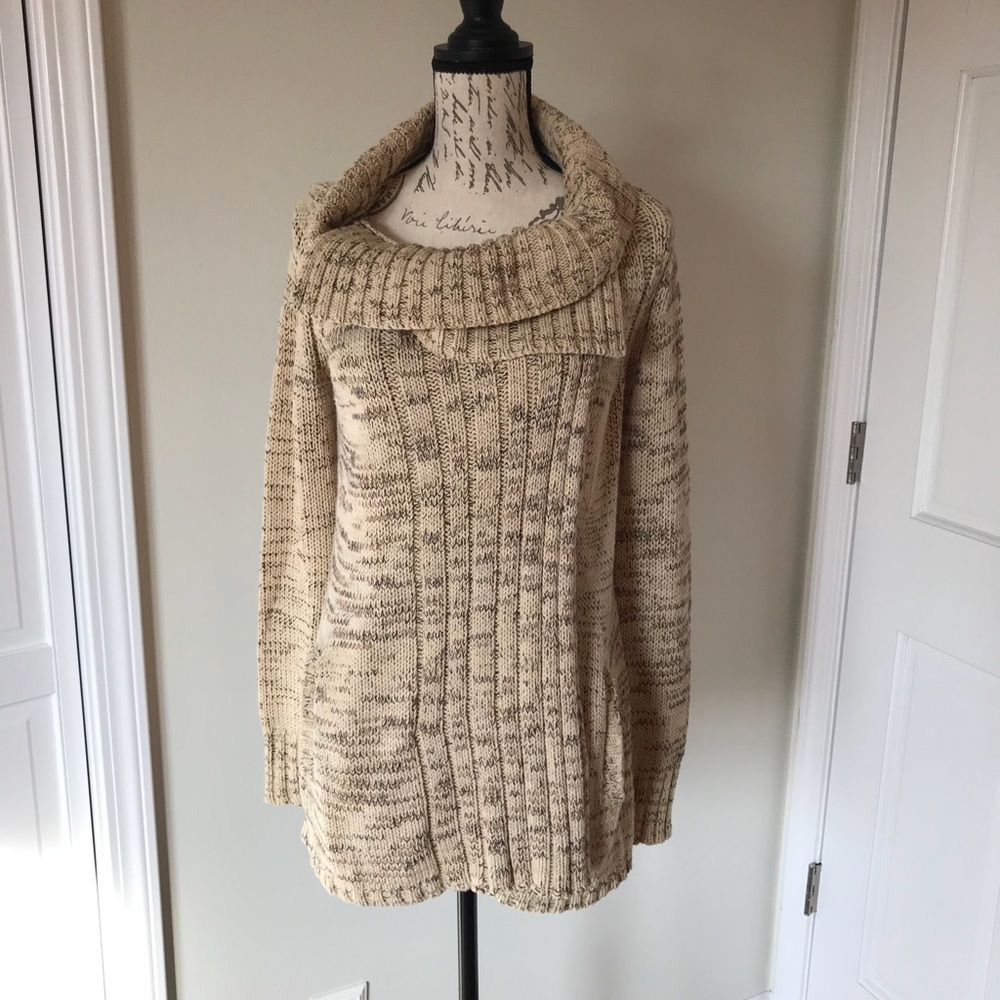 EUC Anthropologie snap collar cardigan