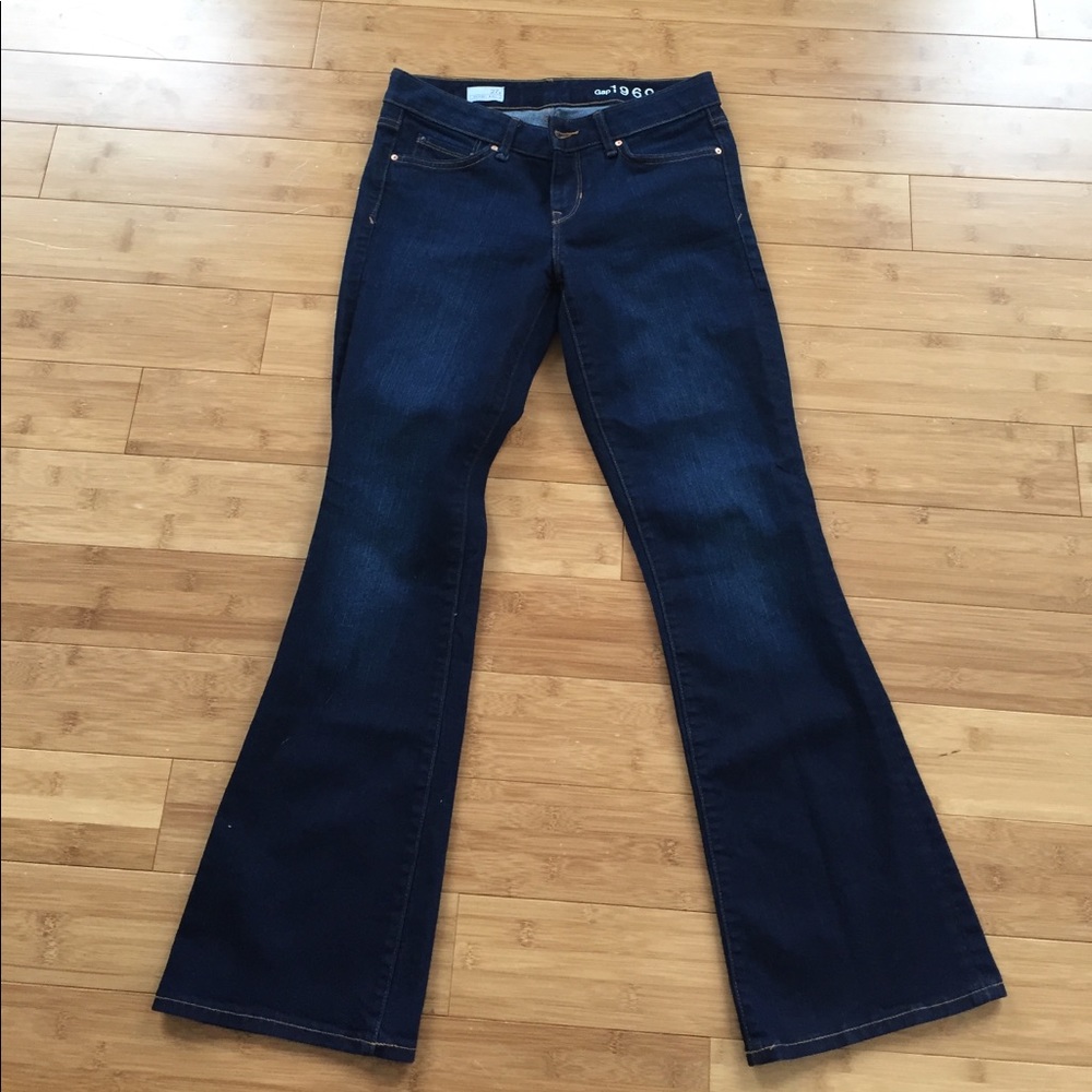 GAP jeans, size 27 s, boot cut, super cute!