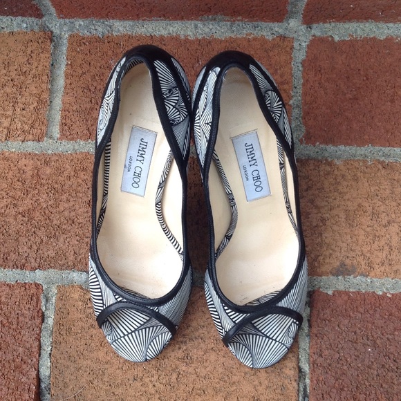 Jimmy Choo Silk 'Hardy' Pump - Picture 2 of 8