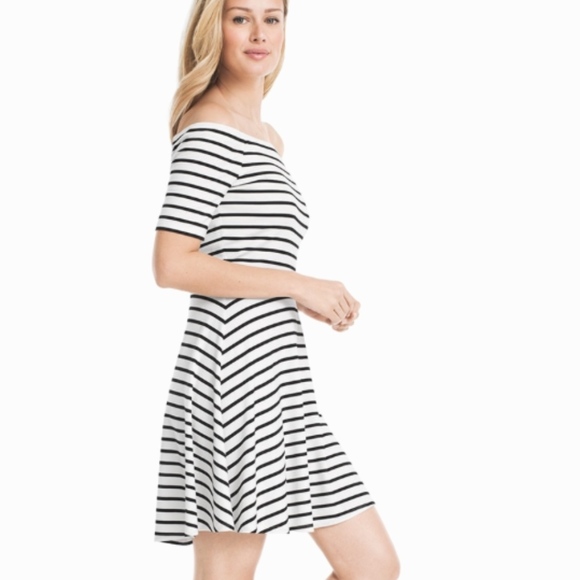 Stripped Causal Dress Fit and Flare Size Med Such A Cute Dress - Picture 3 of 3