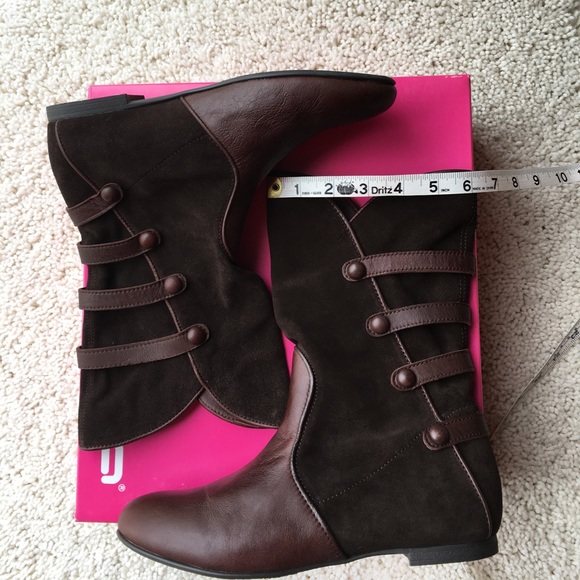 Fornarina chocolate suede and leather ankle boot - Picture 6 of 8