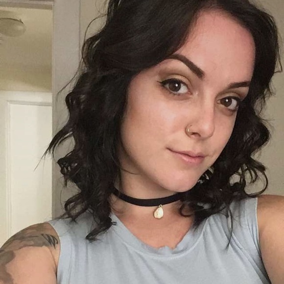 Meet your Posher, Raquel - Picture 1 of 1