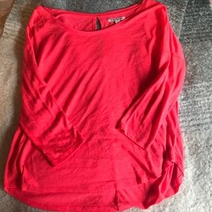 Hot pink American eagle top half sleeve