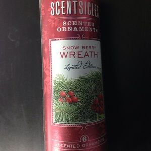 Scentsicles Snow Berry Wreath