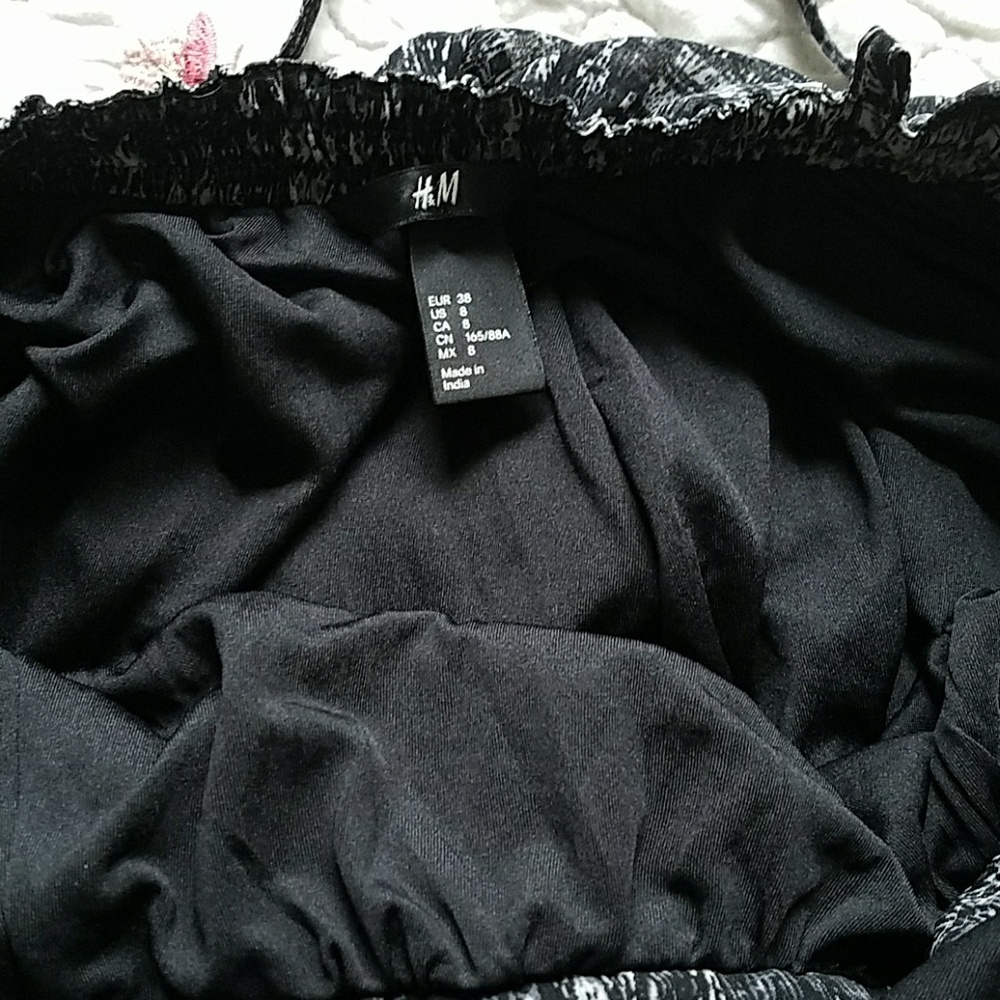 Dress - Picture 3 of 4