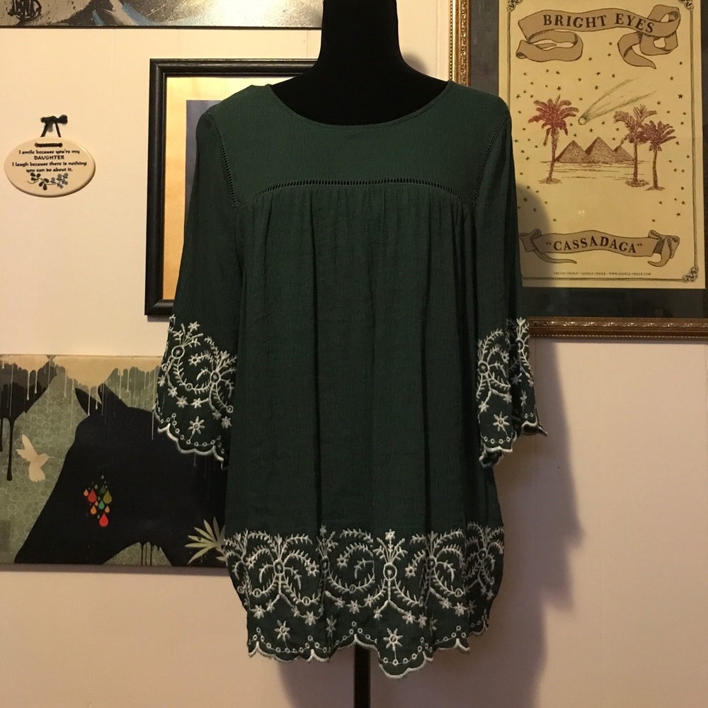 Entro Hunter Green Embroidered Top