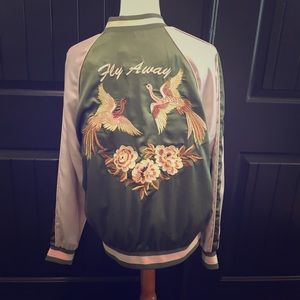 Bomber jacket with embroidery! Get it!