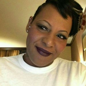 Meet your Posher, Priscilla