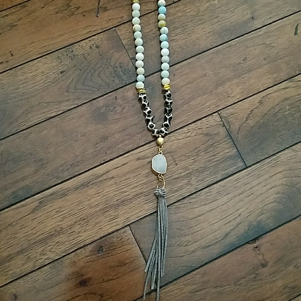 Betsy Pittard Collection - Picture 2 of 2