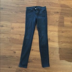 Dark blue mid rise skinny joes jeans, size 26