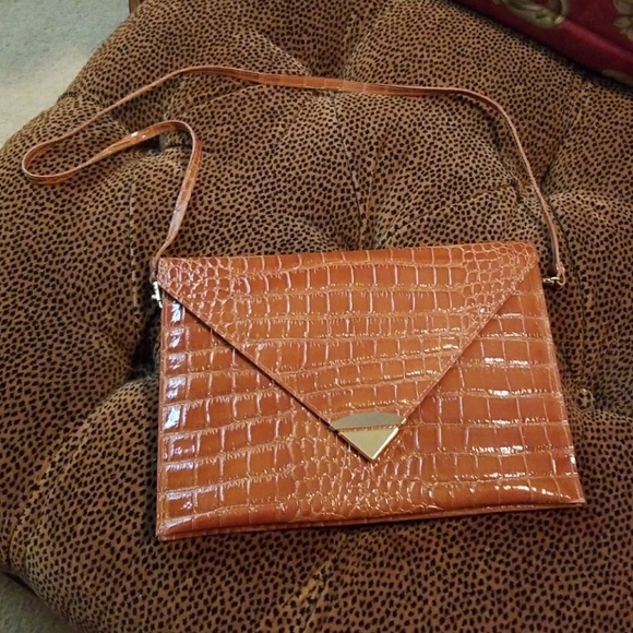 Purse - Picture 2 of 3