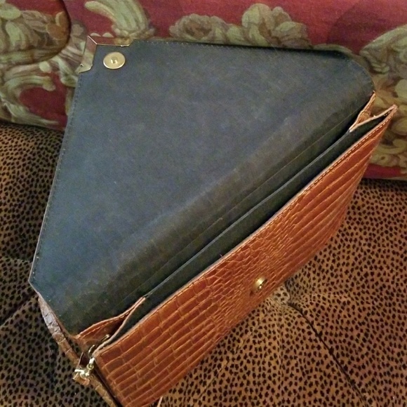Purse - Picture 3 of 3