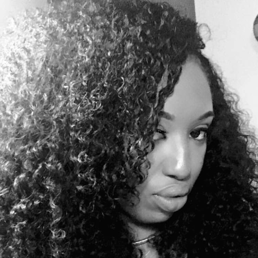 Meet your Posher, Michaela