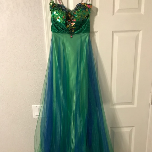 Blush Prom dress - Picture 2 of 3