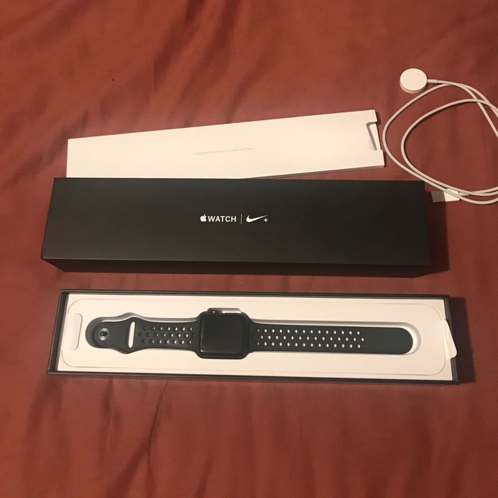 42mm Nike+ Black Apple Watch