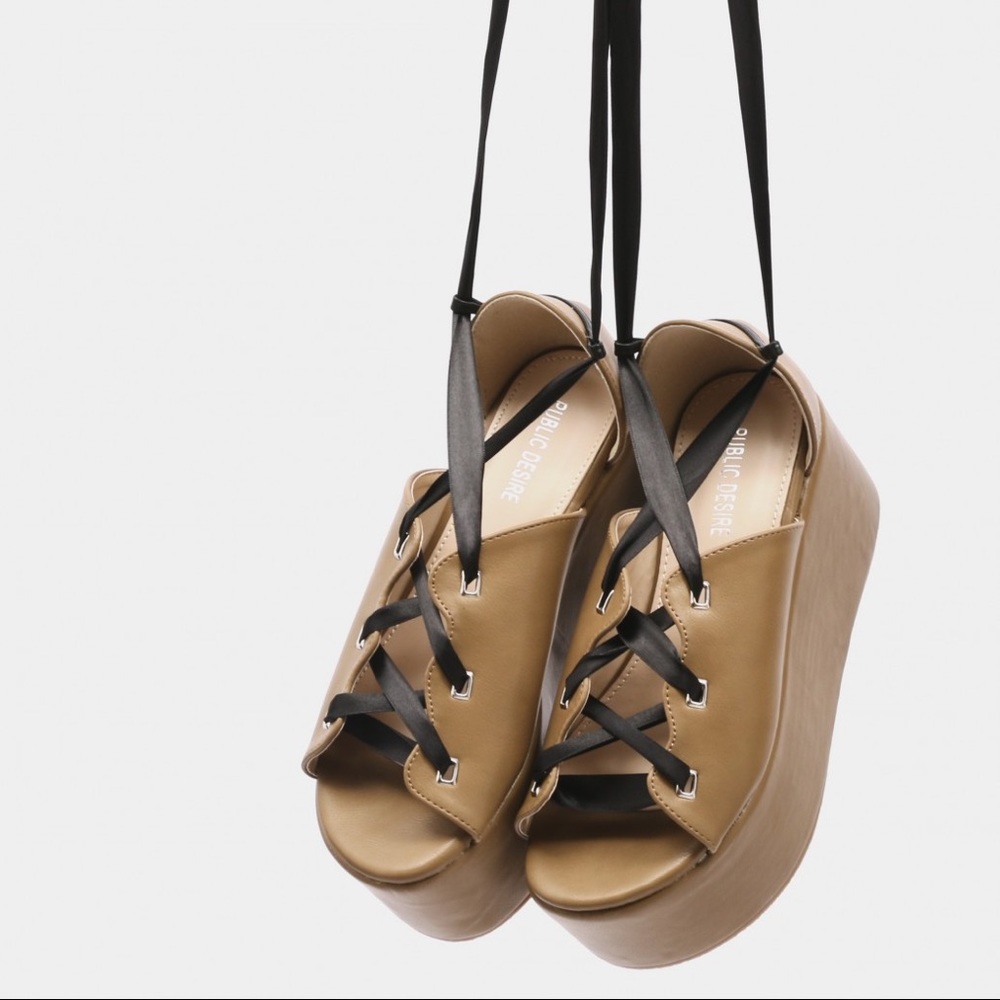 Storm Lace Up Flatforms in Tan
