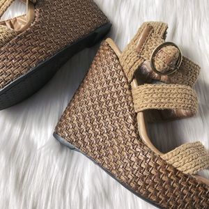 WEAVE WEDGES