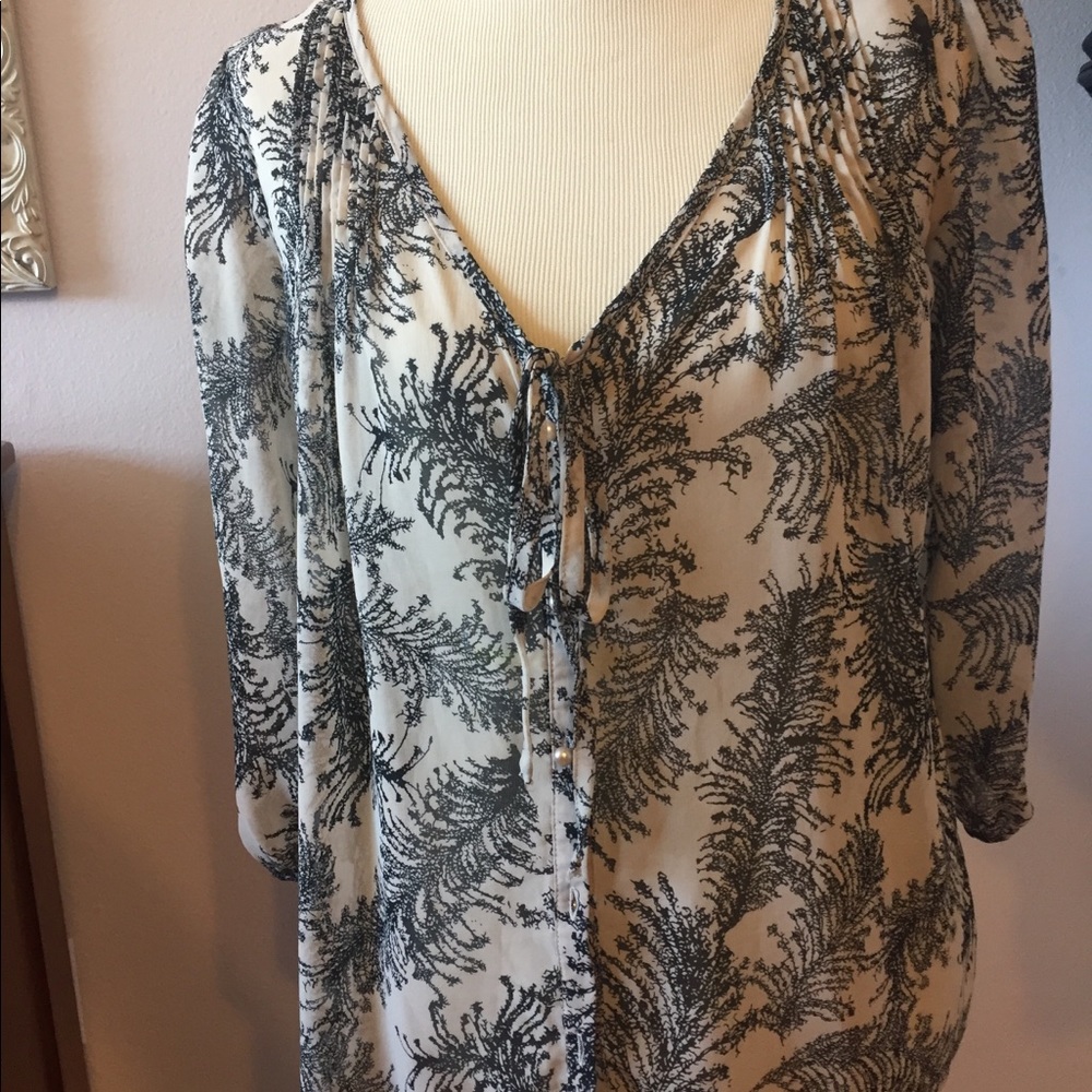 Flowly top.