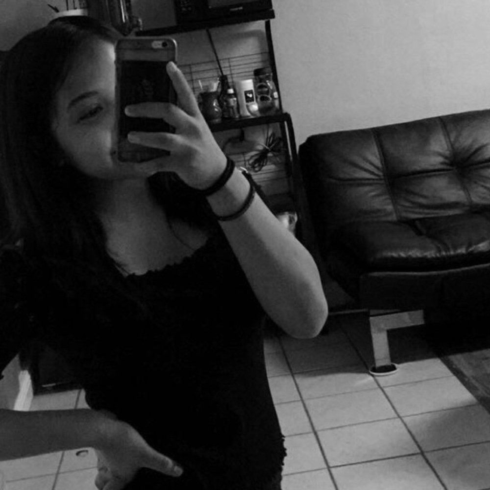 Meet your Posher, Nicole