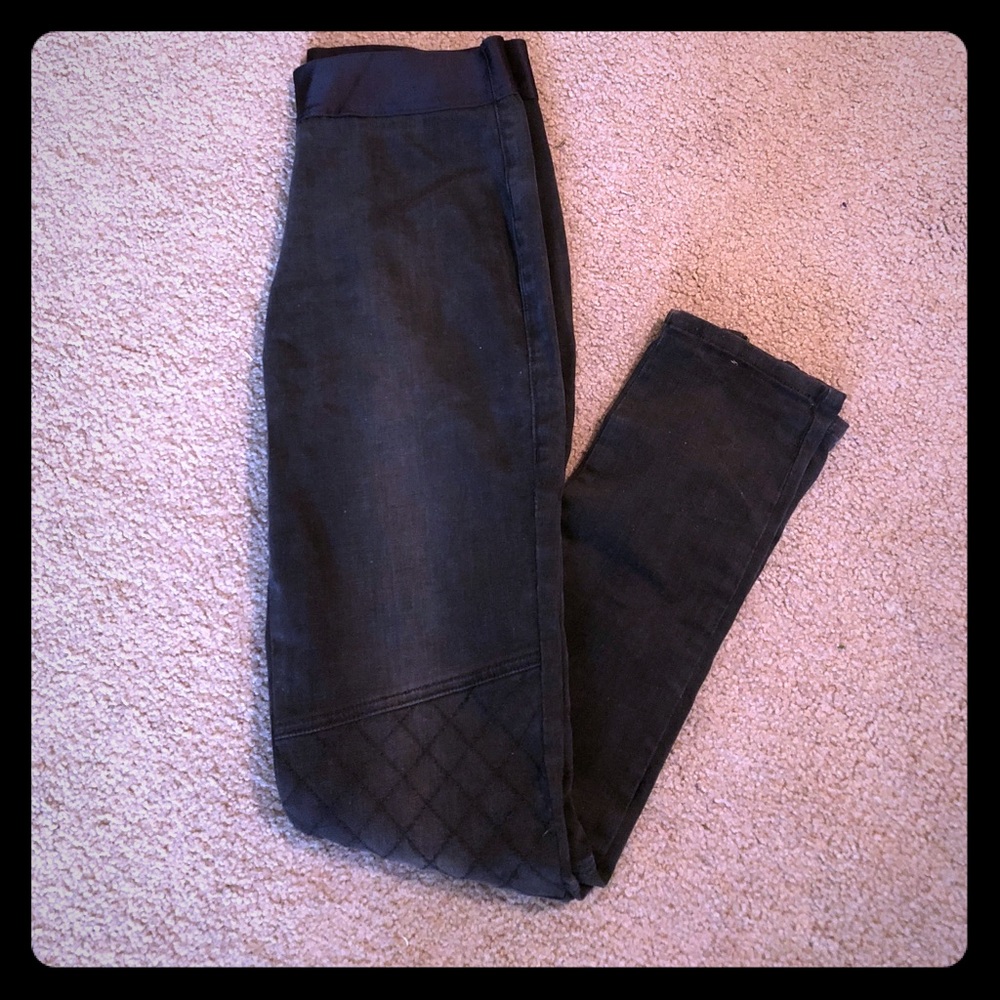 Black motto leggings