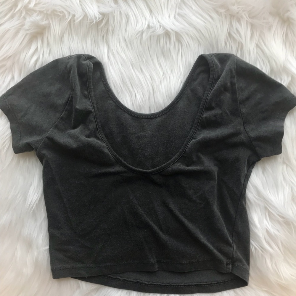 Grey cap sleeve Crop Top - Picture 2 of 4