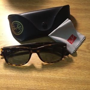 Ray ban New Wayfarer Sunglasses
