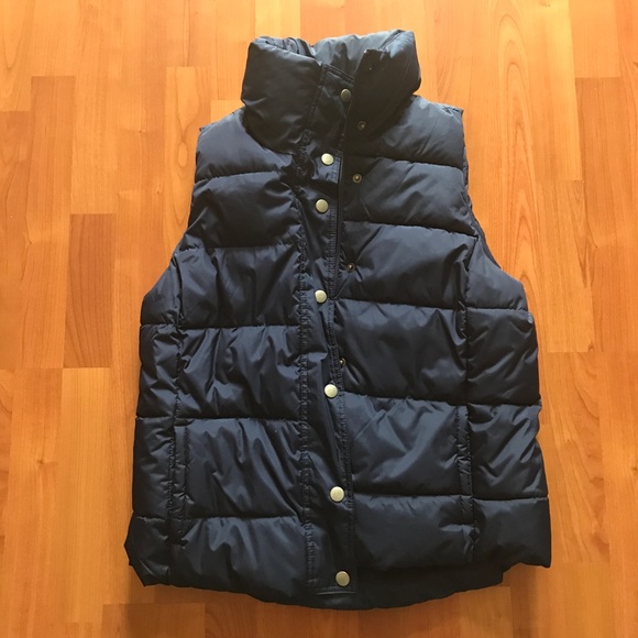 🚫SOLD Old Navy Puffer Vest🚫 - Picture 1 of 3