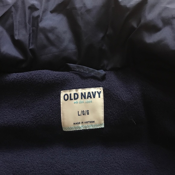 🚫SOLD Old Navy Puffer Vest🚫 - Picture 3 of 3