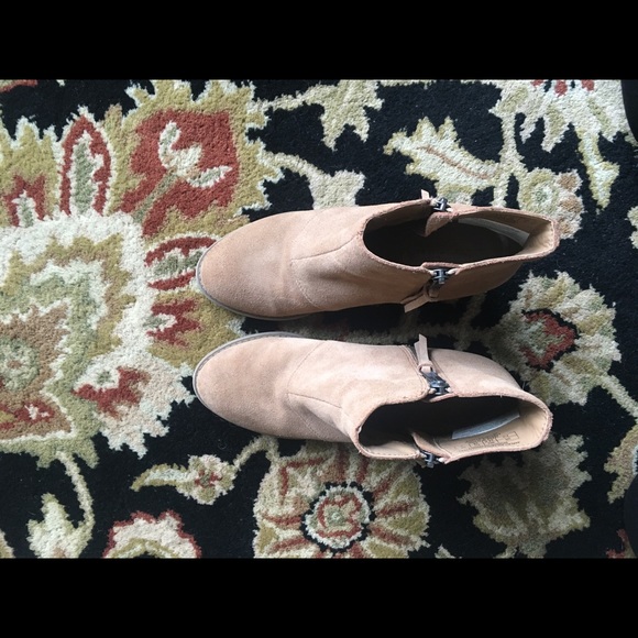 American Eagle ankle booties - Picture 3 of 4