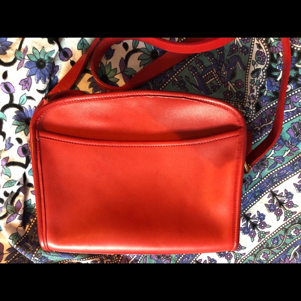 PRICE DROP✨RARE Vintage Coach Crossbody Purse