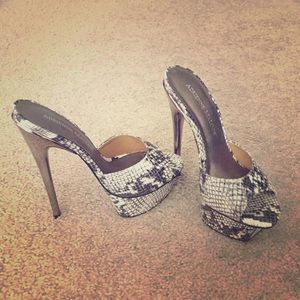 Sexy snakeskin Pumps