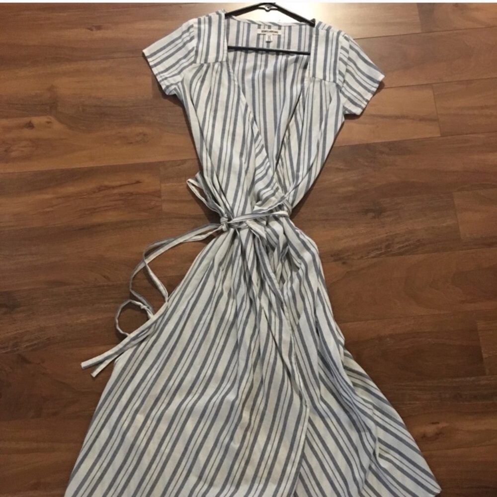 Billabong wrap dress