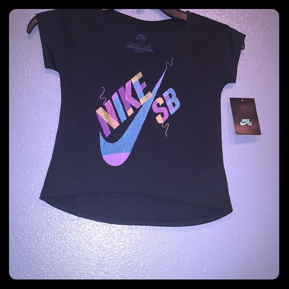 Girls 4- 5 Nike short sleeve shirt