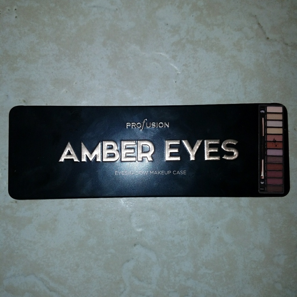 Profusion Amber Eyes Makeup Pallet