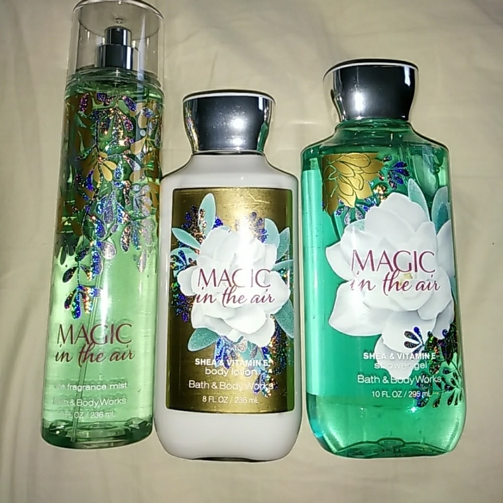 Nwt bath and body works magic in the air set