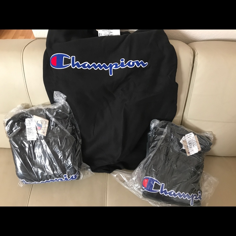 BRAND NEW CHAMPION pullover sweatshirt